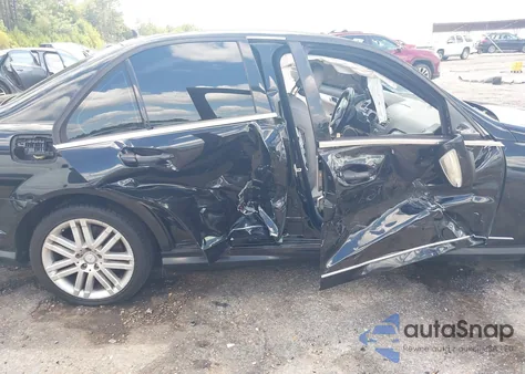 2008 Mercedes-Benz C 300 Luxury/Sport from USA, damaged, VIN WDDGF54X28F113206